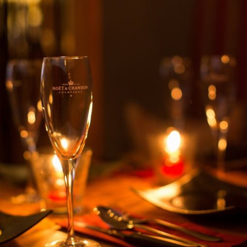 仅限2025年12月24日和25日 ◆ 圣诞套餐，畅饮 [第一部分下午5:00至6:00]