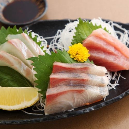 Assortment of 3 sashimi