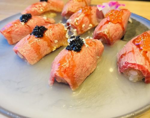 Specialty! Meat sushi, sea urchin rolls