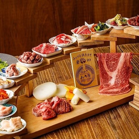 名物の階段盛りなど食べてみたいメニューも多数ご用意！