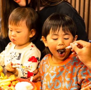 ご家族連れにもぴったり！6名席、4名席、3名席がございます。