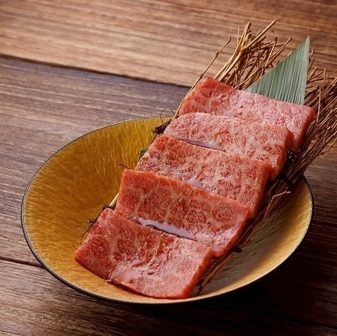 【リニューアル★最高ランク和牛を日常に!】黒毛和牛A5ランクカルビが699円 (税抜)~♪