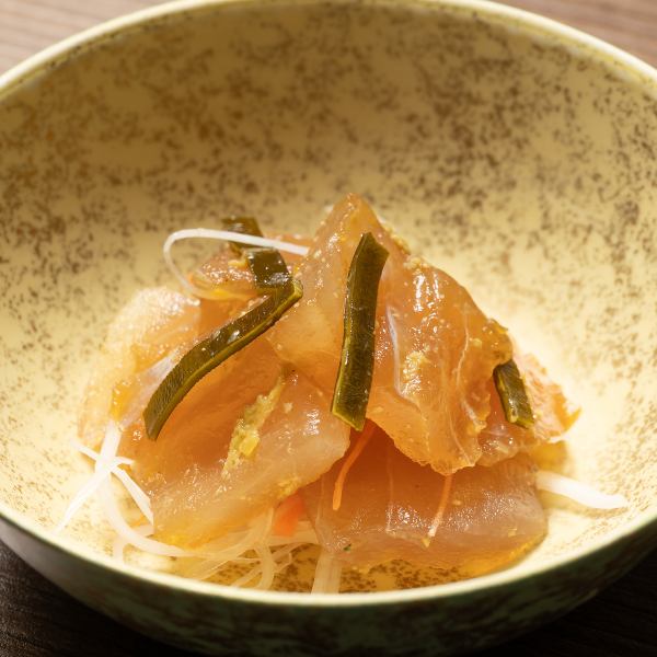 [Our signature menu] As expected konbu 〆880 yen◇A Toyama specialty made with fresh swordfish and high-quality kelp!