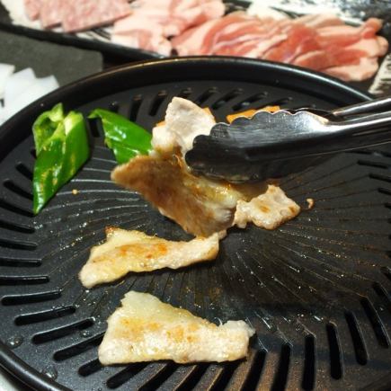 【当日予約ＯＫ】焼きとん＆人気メニュー全8品＋2時間飲み放題付き3300円