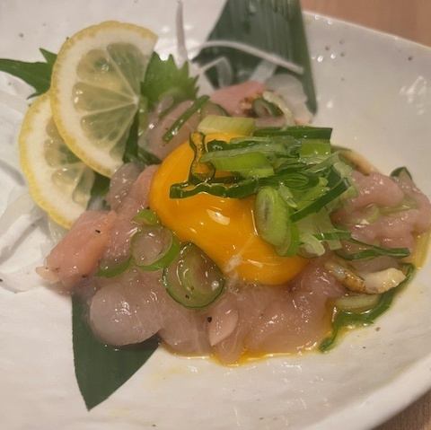 鶏の塩ユッケ