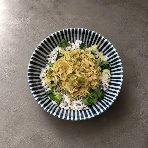Green onion and shiso rice
