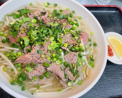 スープの旨味とフォー独特の触感が堪らない♪