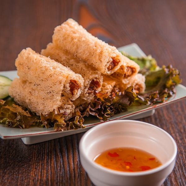 ≪女性に大人気★≫ 海鮮春巻き ￥880（税込）