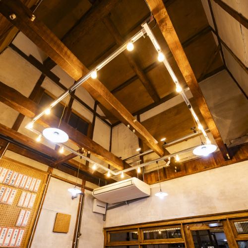 幻想的な雰囲気の店内