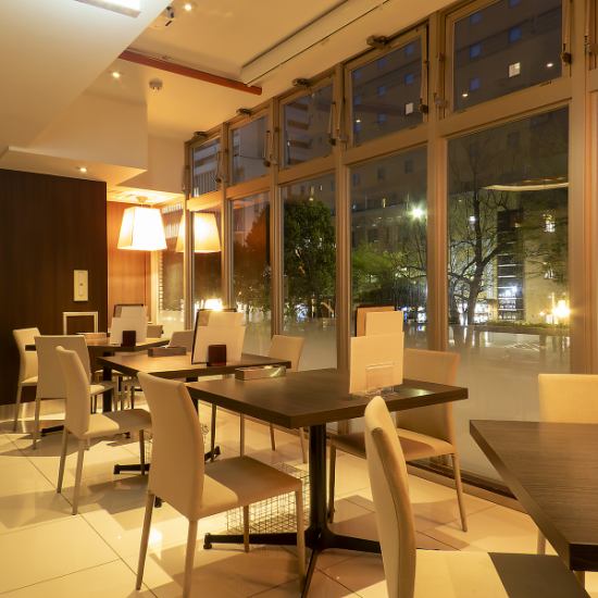 Perfect for large parties and other gatherings. Enjoy your meal in a stylish space along the Nishikawa River.