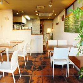 Counter seats are easy to drop by by one person.The best part of the counter is that you can enjoy cooking while watching the dishes cooked in front of you ☆