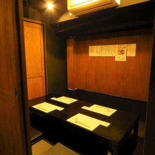There are private rooms for up to 5 people and private rooms for up to 8 people.Come for private use such as entertainment.