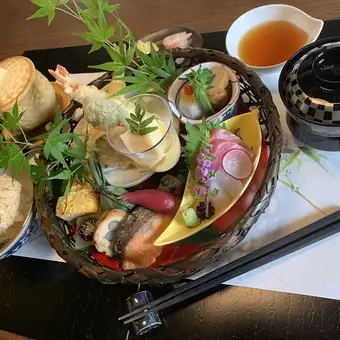 懷石料理午餐套餐（僅限每週四午餐時間供應）