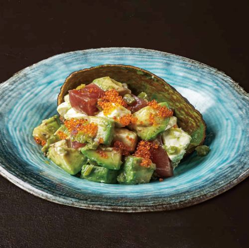 まぐろ・アボカド・クリームチーズの刻みわさび和え