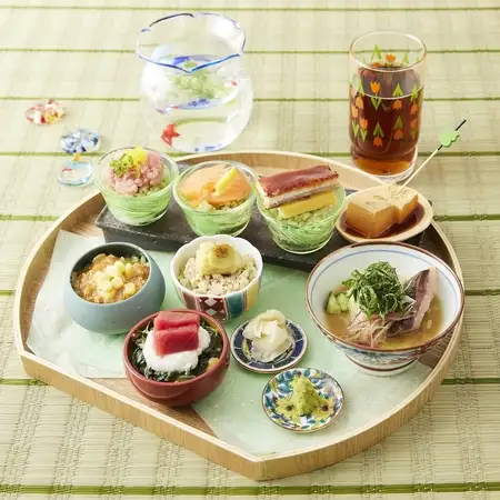 【ランチ】★夏季限定★6種のおちょこ丼
