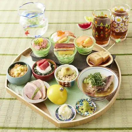 【ランチ】★夏季限定★8種のおちょこ丼