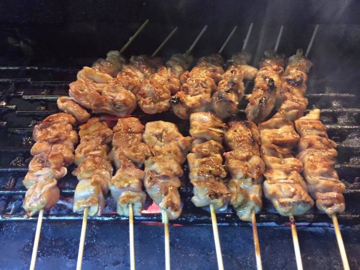 You can enjoy the special charcoal-grilled chicken.