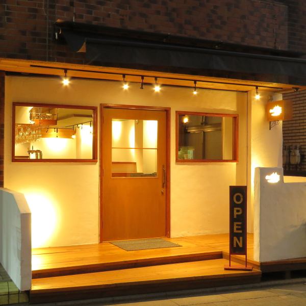 A good location about a 1-minute walk from Kanamachi Station on each line! We are waiting for you with seasonal dishes today.
