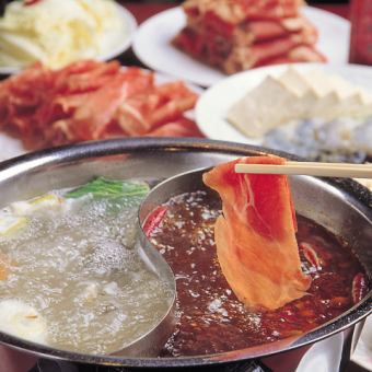 ◆火锅自助餐方案◆4,000日元（含税）！！另外，再加500日元，即可享受点心自助餐和20种经典中式菜肴！