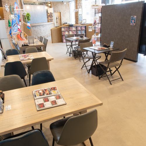 2名様テーブル×2