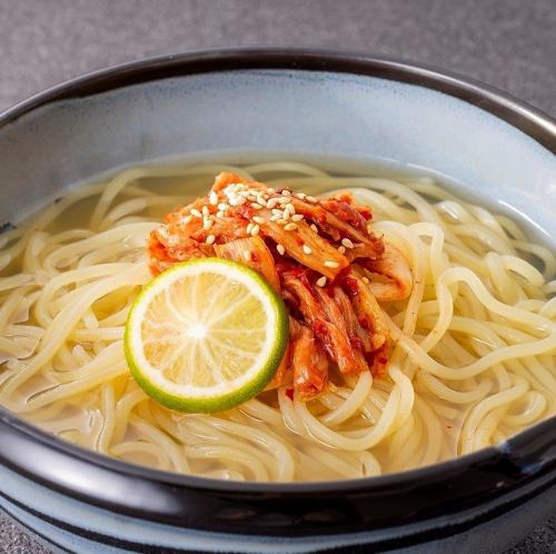 〈麺〉盛岡冷麺