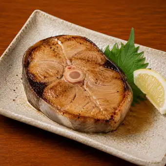鮪の断面ステーキ