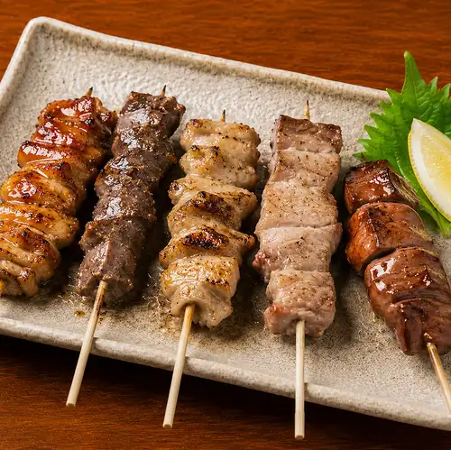 炭火焼き鳥orやきとん　5本盛り（たれ・塩）