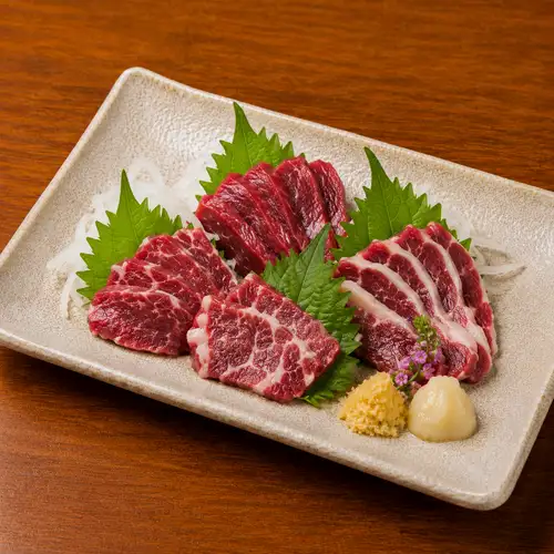 馬刺し盛り