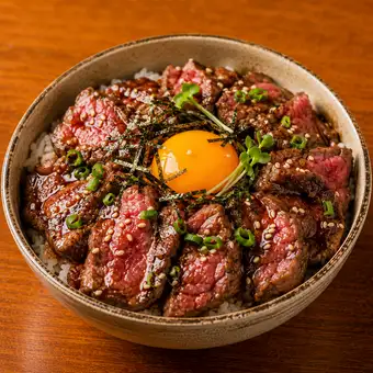 【贅沢】牛ハラミユッケ丼～特製タレ～
