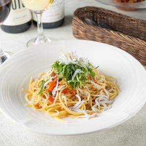 银鱼紫苏油意面