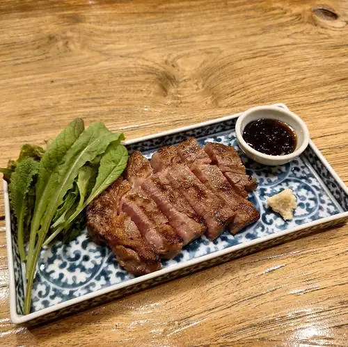広島牛炭火焼き 山わさび添え