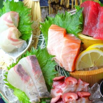 【昼飲みならおーうえすとが断然お得】90分飲み放題＋お造り5種盛りセットで【2,590円（税別）】
