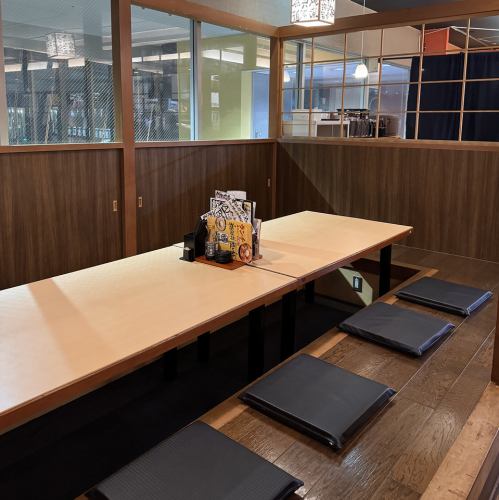 掘りごたつ席完備！