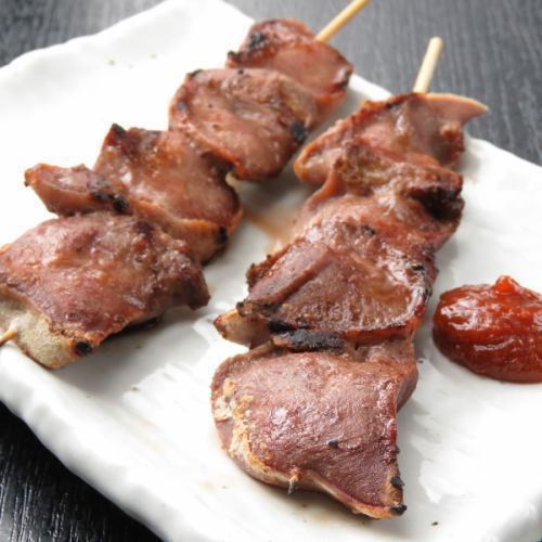 1 pork skewer