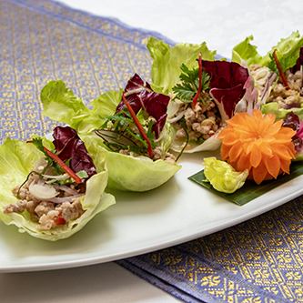 生菜捲肉末香茅沙拉