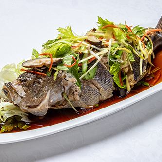 イサキのタイ醤油蒸し