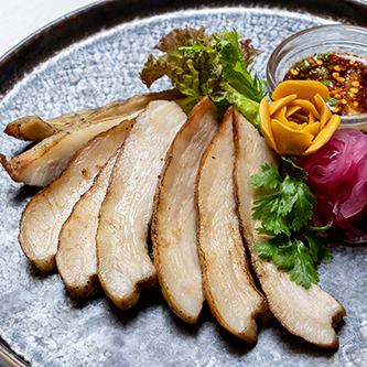 烤五花肉佐特製香草醬