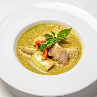 鶏肉のココナッツグリーンカレー