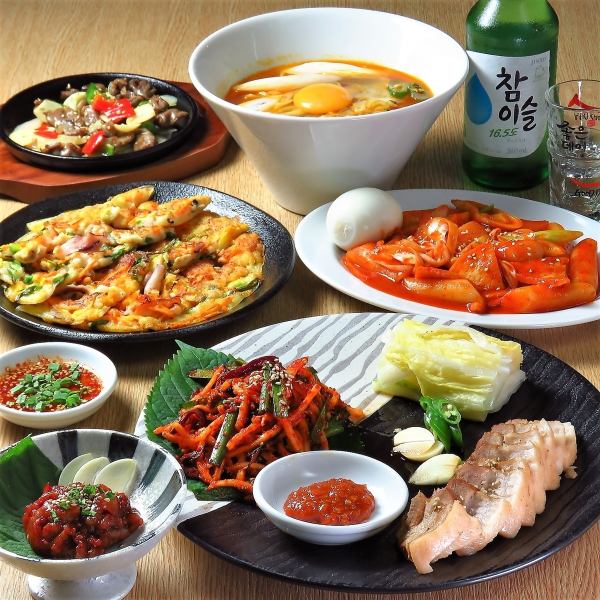 [Taste the authentic taste at Shin-Koenji!] Many popular menu items