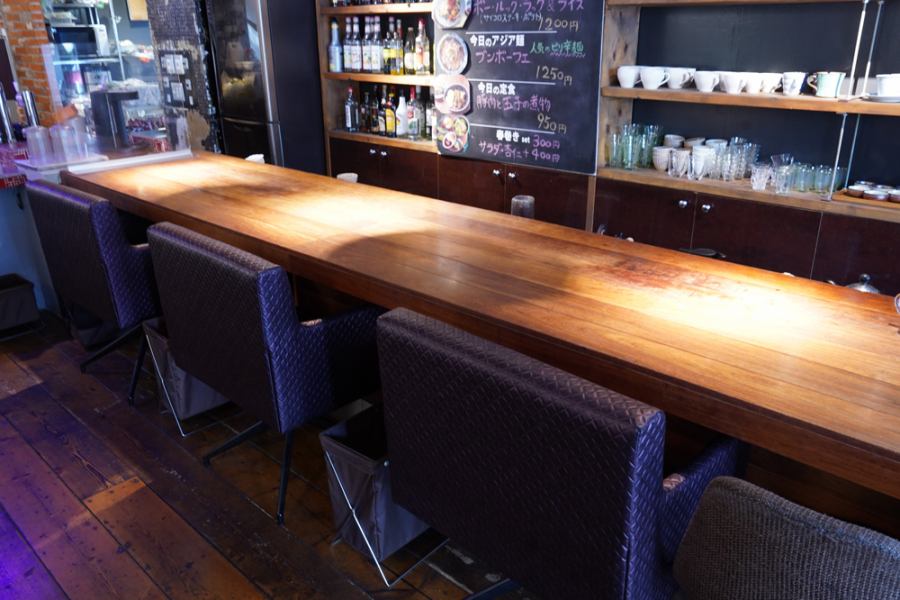 [Single guests are welcome] Counter seats are also available where you can enjoy chatting with the staff.This is a restaurant that can be used for a variety of occasions, such as a quick drink on your own, a small drinking party with friends, or a large party.