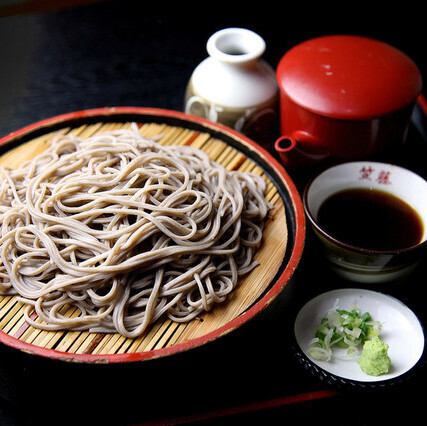 創業以来受け継ぐ伝統と秘伝のつゆが生む深い味わい