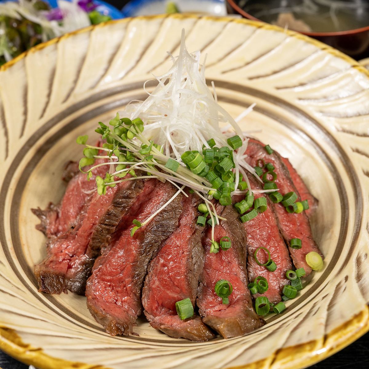 オーナーが手塩にかけて育てた黒毛和牛を使った料理が楽しめます