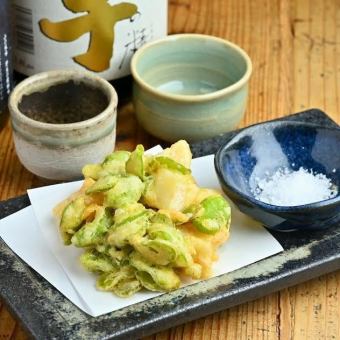 Deep-fried yam and broad bean tempura