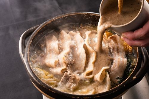 Pork belly and soy milk hotpot