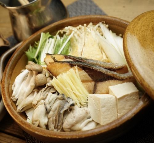 Yellowtail and oyster hotpot with ginger and white soy sauce