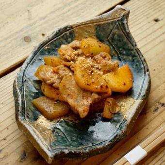 Stir-fried spicy winter melon and pork