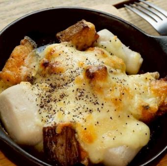 里芋と秋鮭のみそマヨネーズ焼き