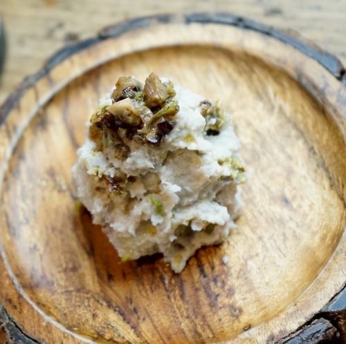 ふきのとうのアンチョビチーズ、長芋ポテトサラダ