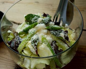 そら豆、アスパラ、長芋、春キャベツのサラダ