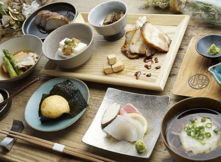 【2時間飲み放題付】山芋・旬菜味わいコース〈全8品〉6000円(税込) 2026年4月25日より受付開始